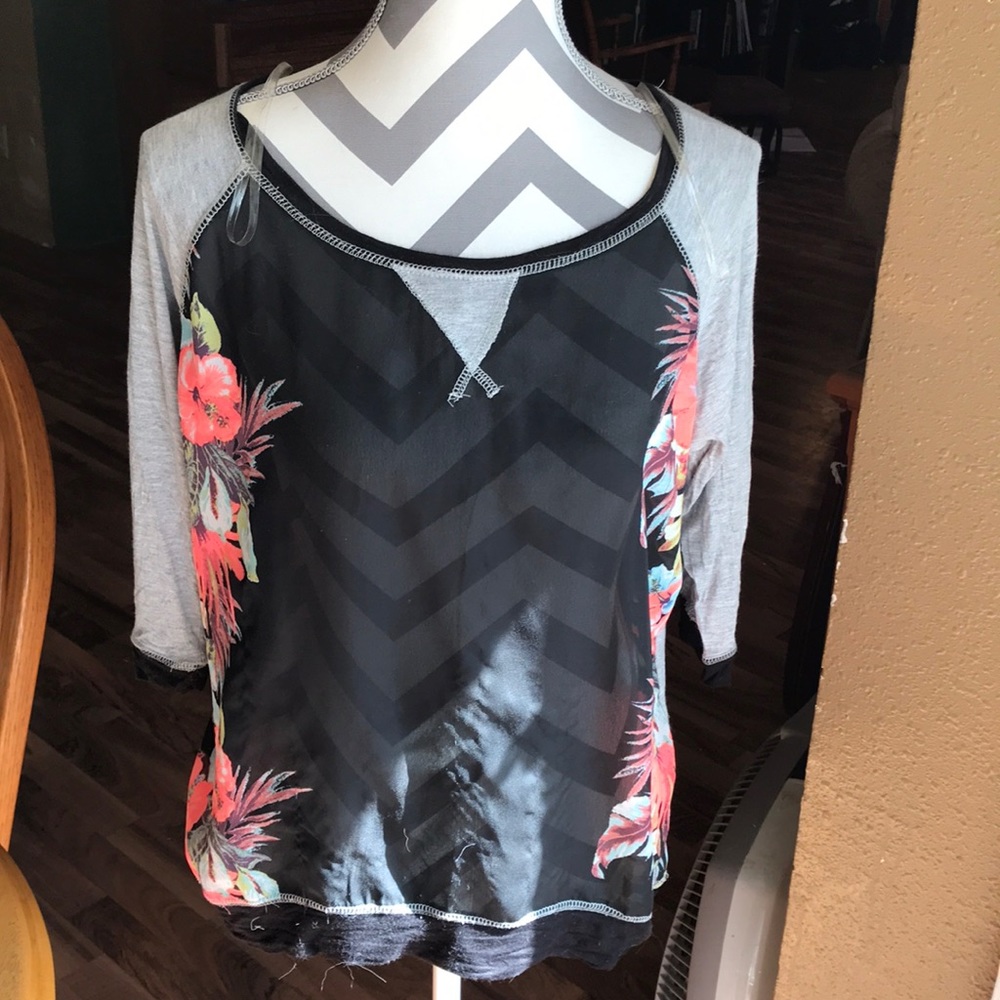 Floral 3/4 sleeve
